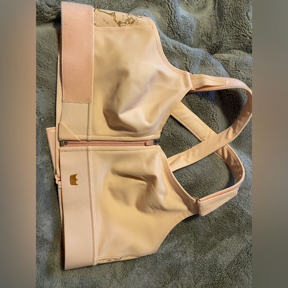 Shefit Ultimate Sports Bra - Picture 3 of 4